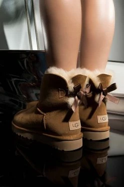 UGG MINI BAILEY BOW II