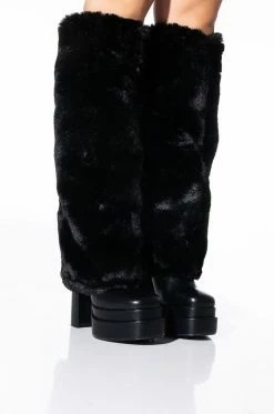 AZALEA WANG COCO FUR FOLD OVER BOOT IN BLACK