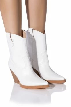 Alternative view of AZALEA WANG MATTY 2 IN 1 BOOT IN WHITE
