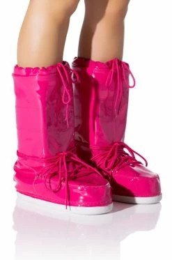 SNOWBELL PATENT COLD WEATHER BOOT IN PINK